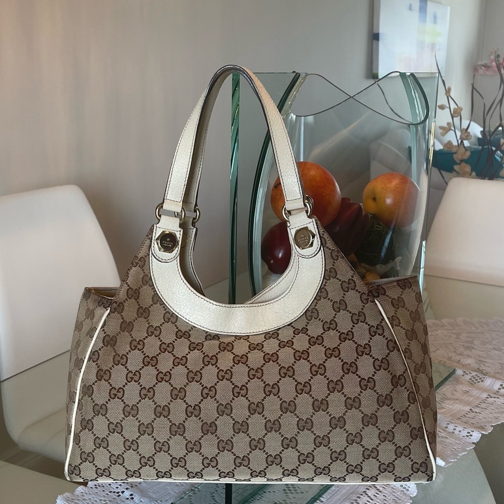 💯% authentic Gucci bag!!